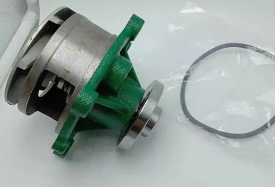 D6D / D6E Suku Cadang  EC210B 20726092 Pompa Air Excavator